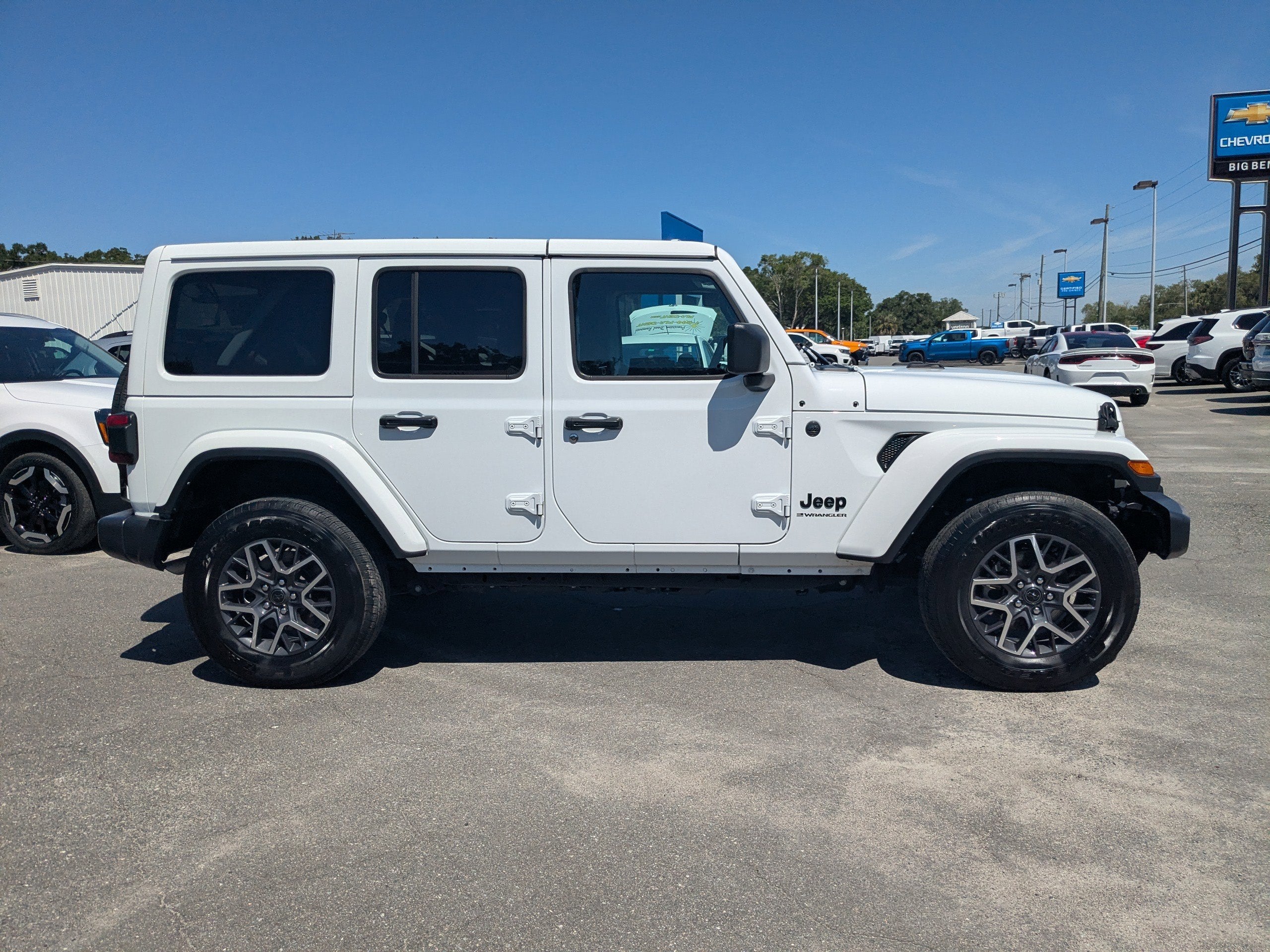2025 Jeep Wrangler Sahara