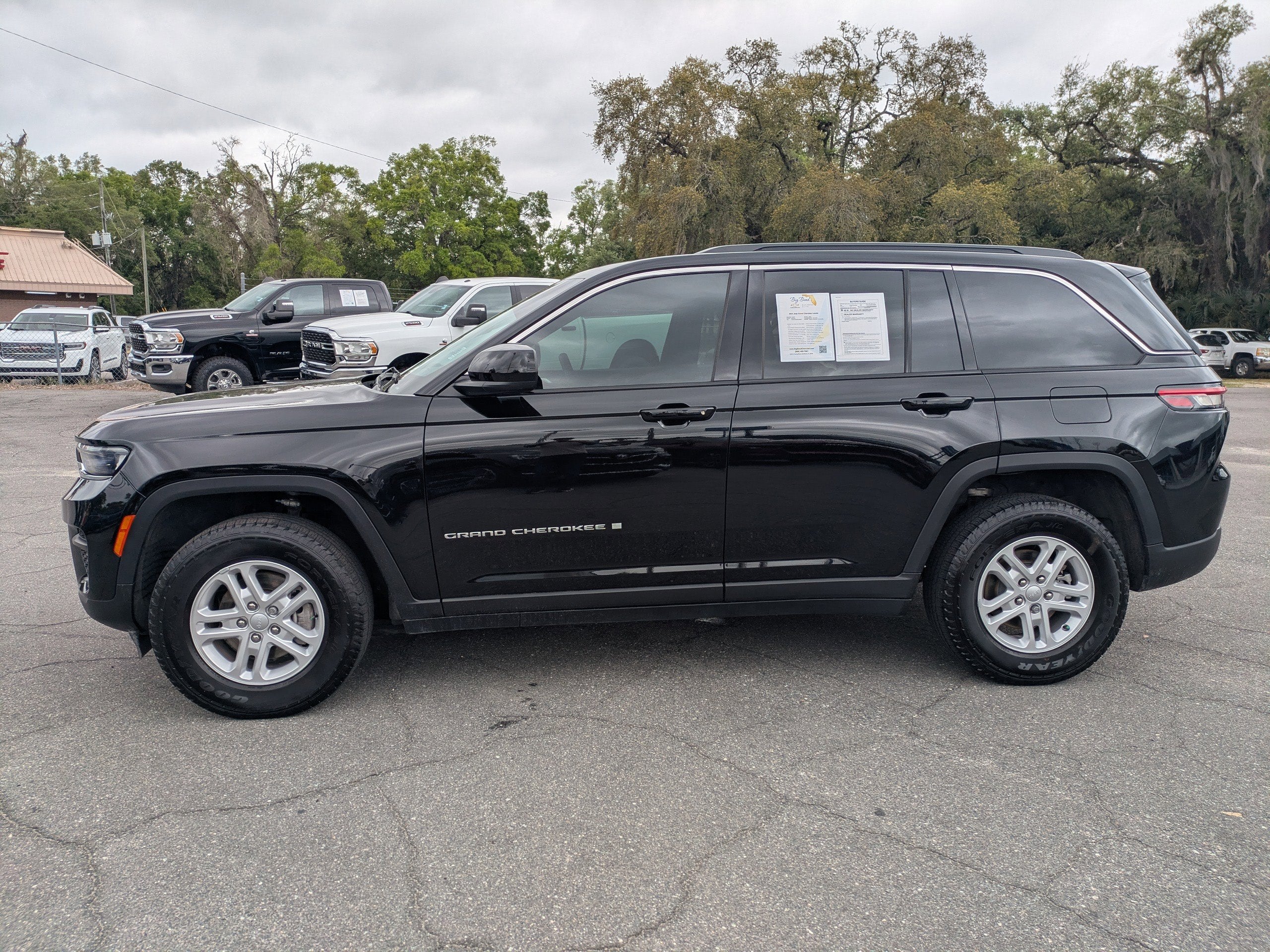 2024 Jeep Grand Cherokee Laredo