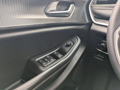 2023 Jeep GRAND CHEROKEE L Base