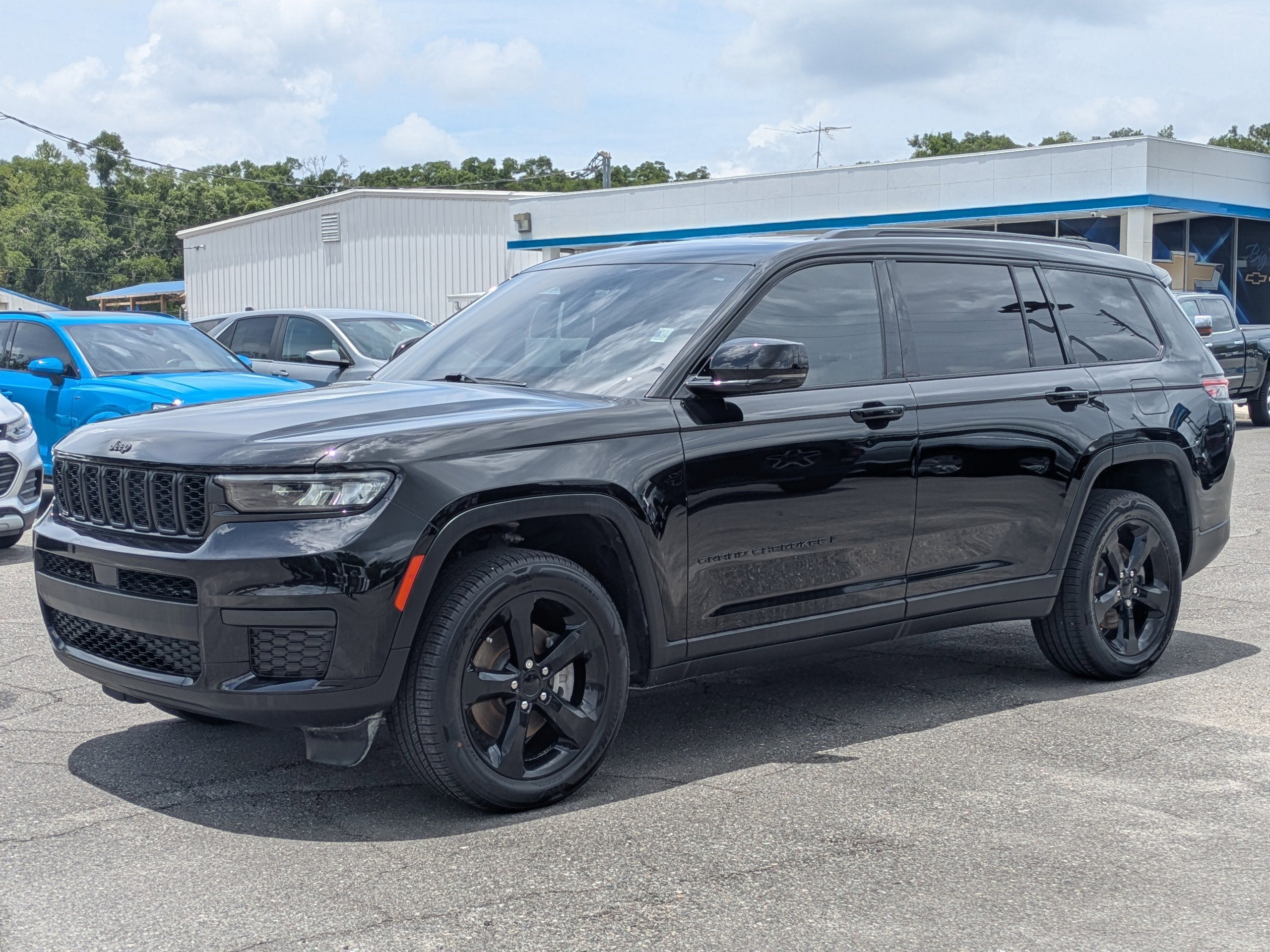 2023 Jeep GRAND CHEROKEE L Base