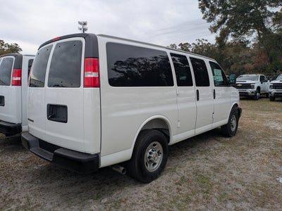 2025 Chevrolet Express Passenger 1LS