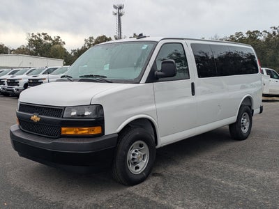 2025 Chevrolet Express Passenger 1LS