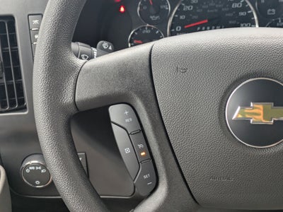 2025 Chevrolet Express Passenger 3500 1LS
