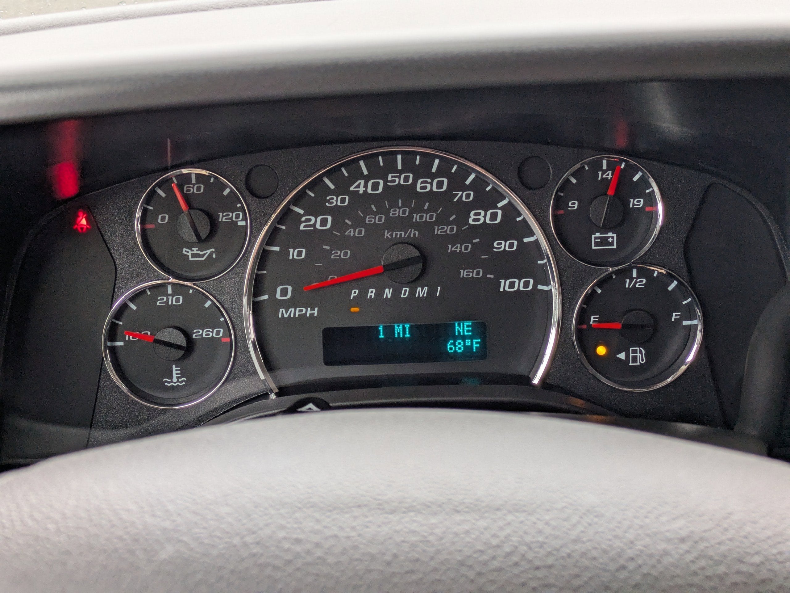 2025 Chevrolet Express Passenger 3500 1LS