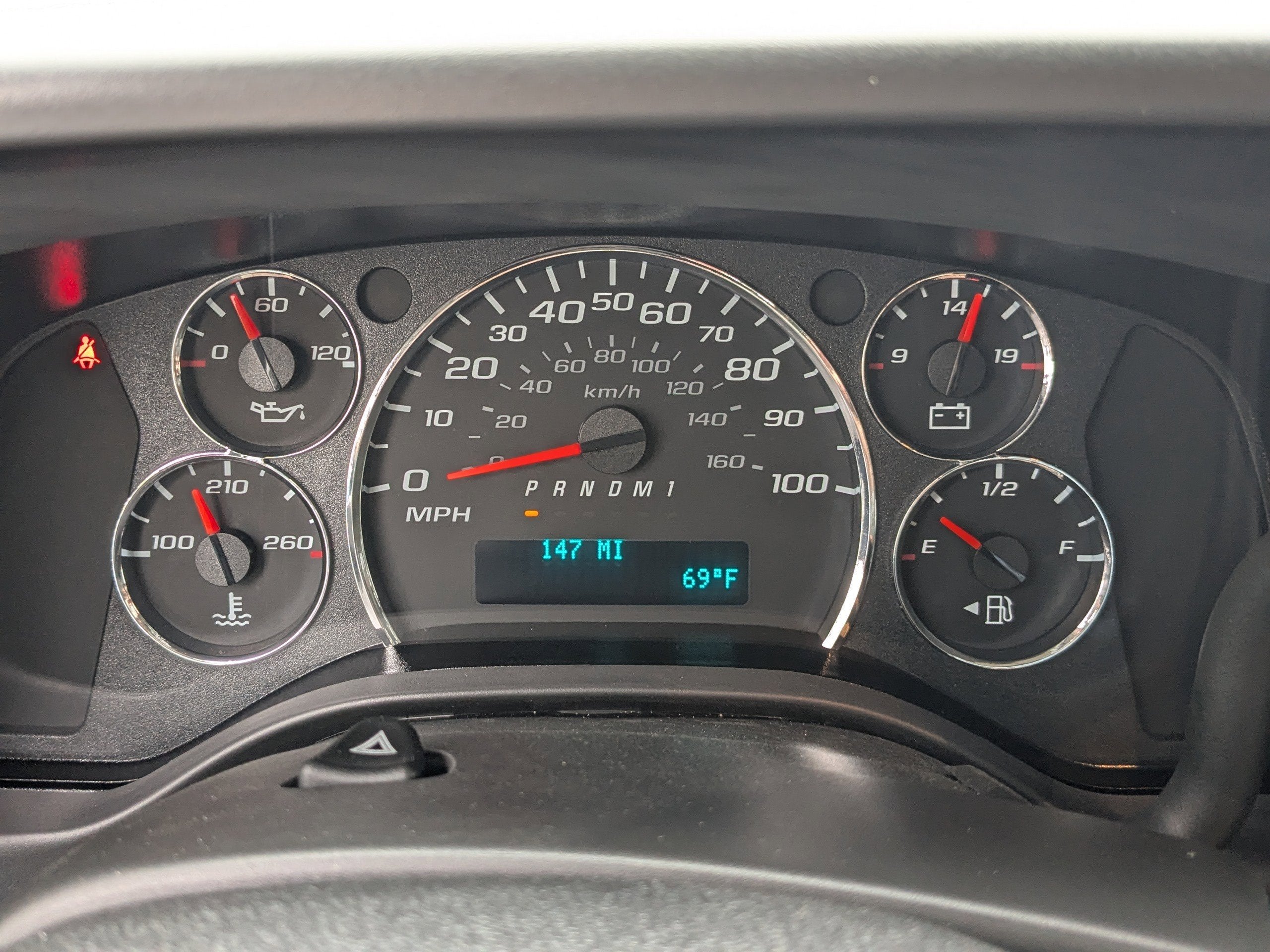 2025 Chevrolet Express Cutaway 3500 1WT