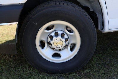 2025 Chevrolet Express Cutaway 3500 1WT