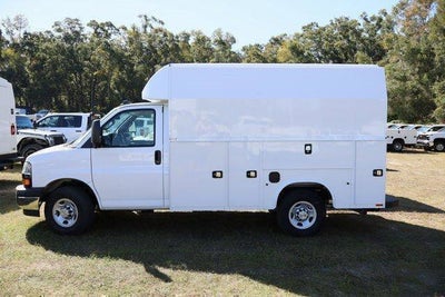 2025 Chevrolet Express Cutaway 3500 1WT