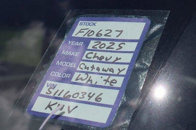 2025 Chevrolet Express Cutaway 3500 1WT