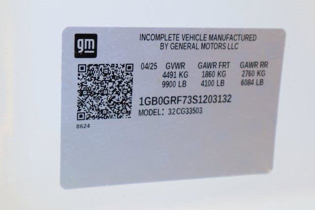 2025 Chevrolet Express Cutaway 3500 1WT