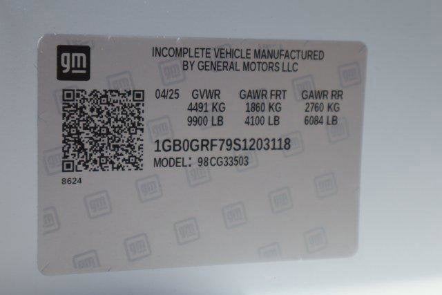 2025 Chevrolet Express Cutaway 3500 1WT