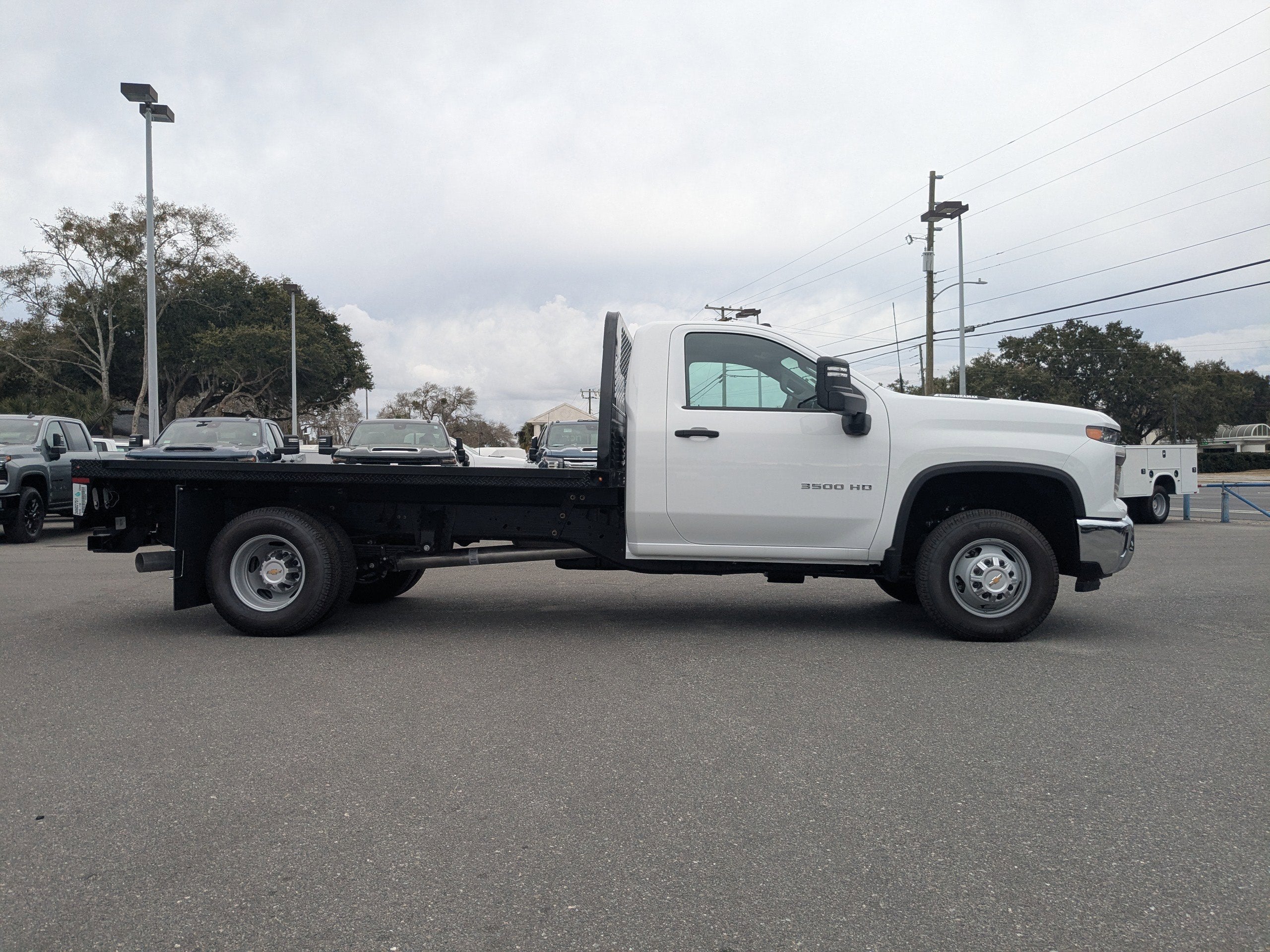 2025 Chevrolet Silverado 3500 HD Chassis Cab Work Truck