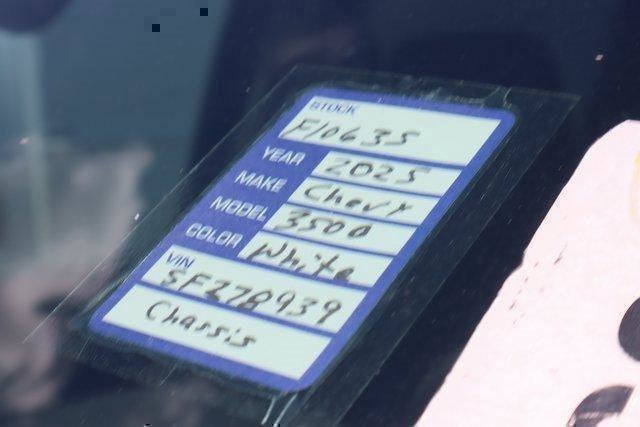 2025 Chevrolet Silverado 3500 HD Chassis Cab Work Truck