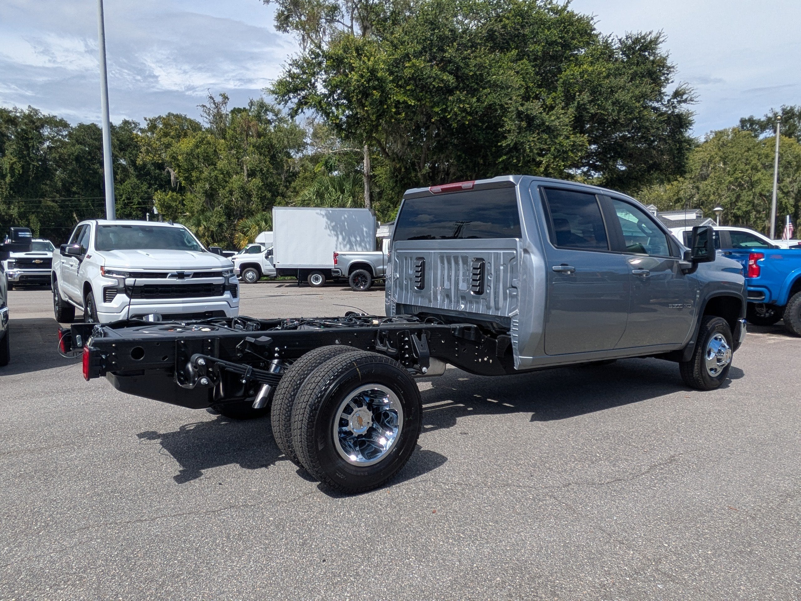 2026 Chevrolet Silverado 3500 HD Chassis Cab LT