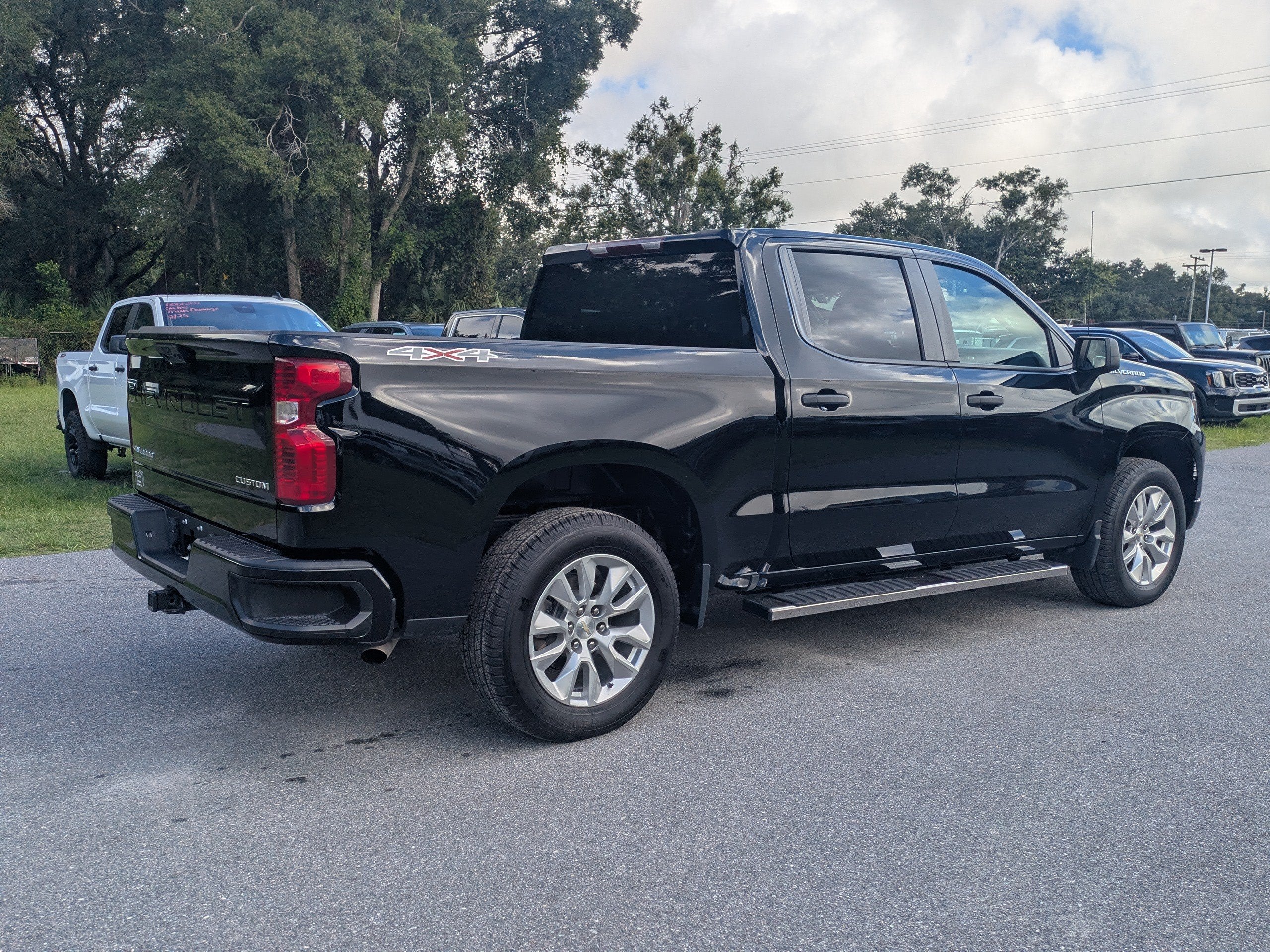 2024 Chevrolet Silverado 1500 Custom