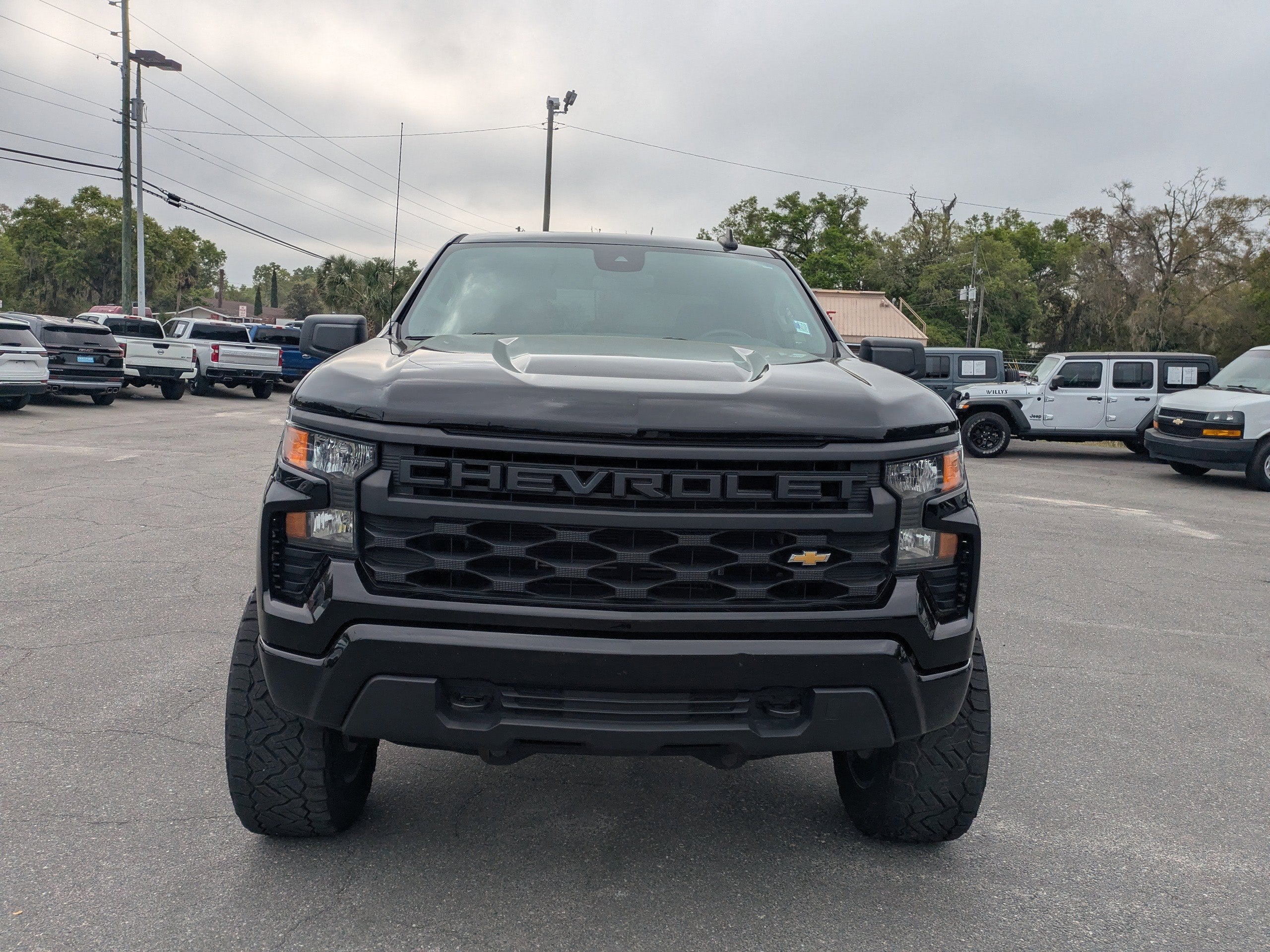 2023 Chevrolet Silverado 1500 Custom