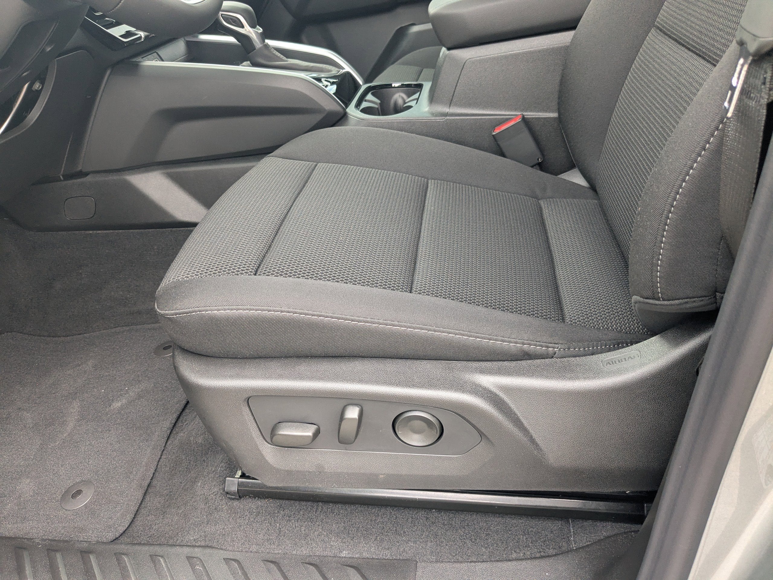 2026 Chevrolet Colorado LT - Photo 21