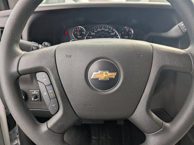 2025 Chevrolet Express Cargo WT