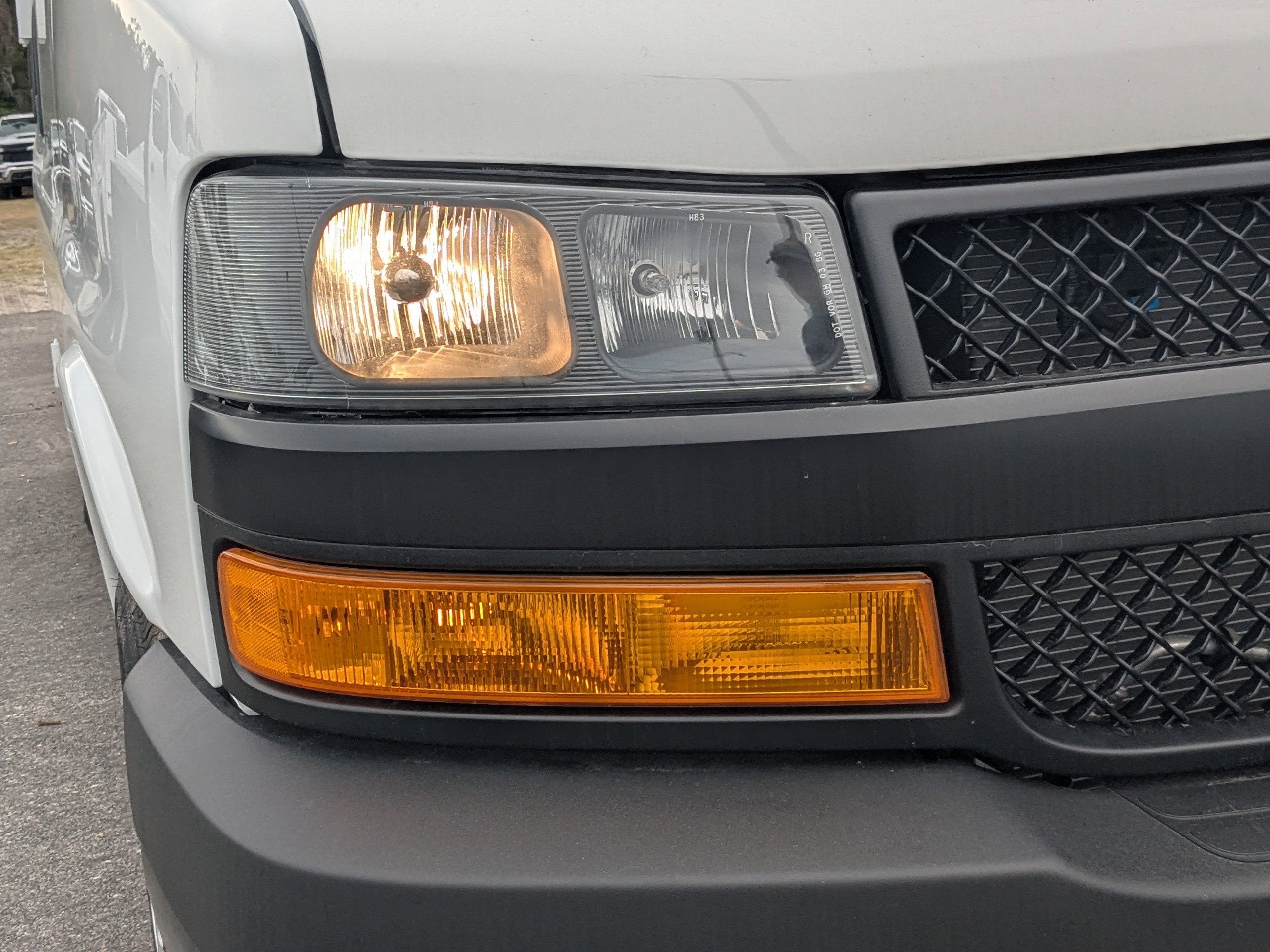 2025 Chevrolet Express Cargo WT