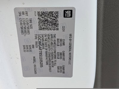 2025 Chevrolet Express Cargo WT