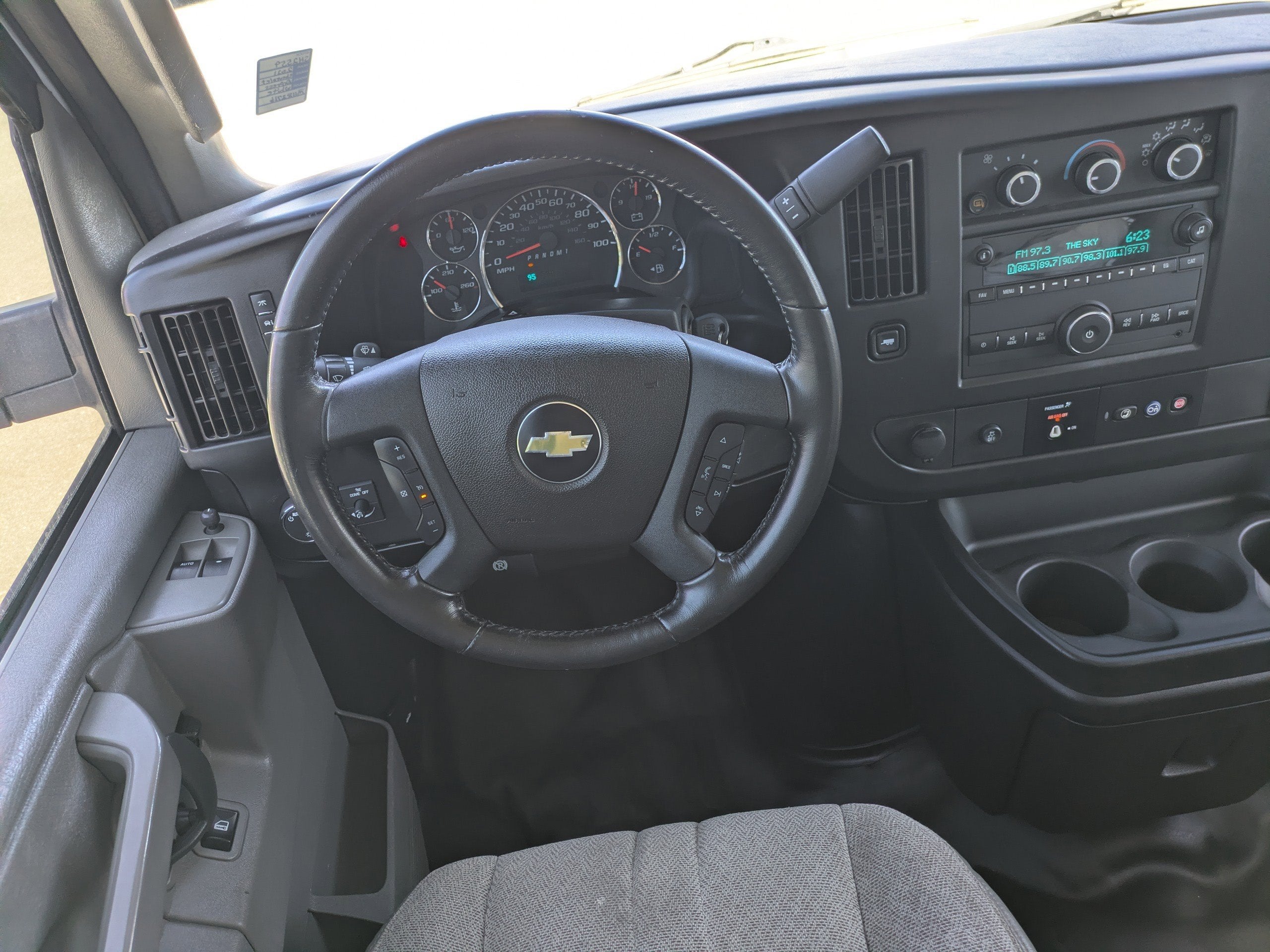 2021 Chevrolet Express Cargo 2500 93I