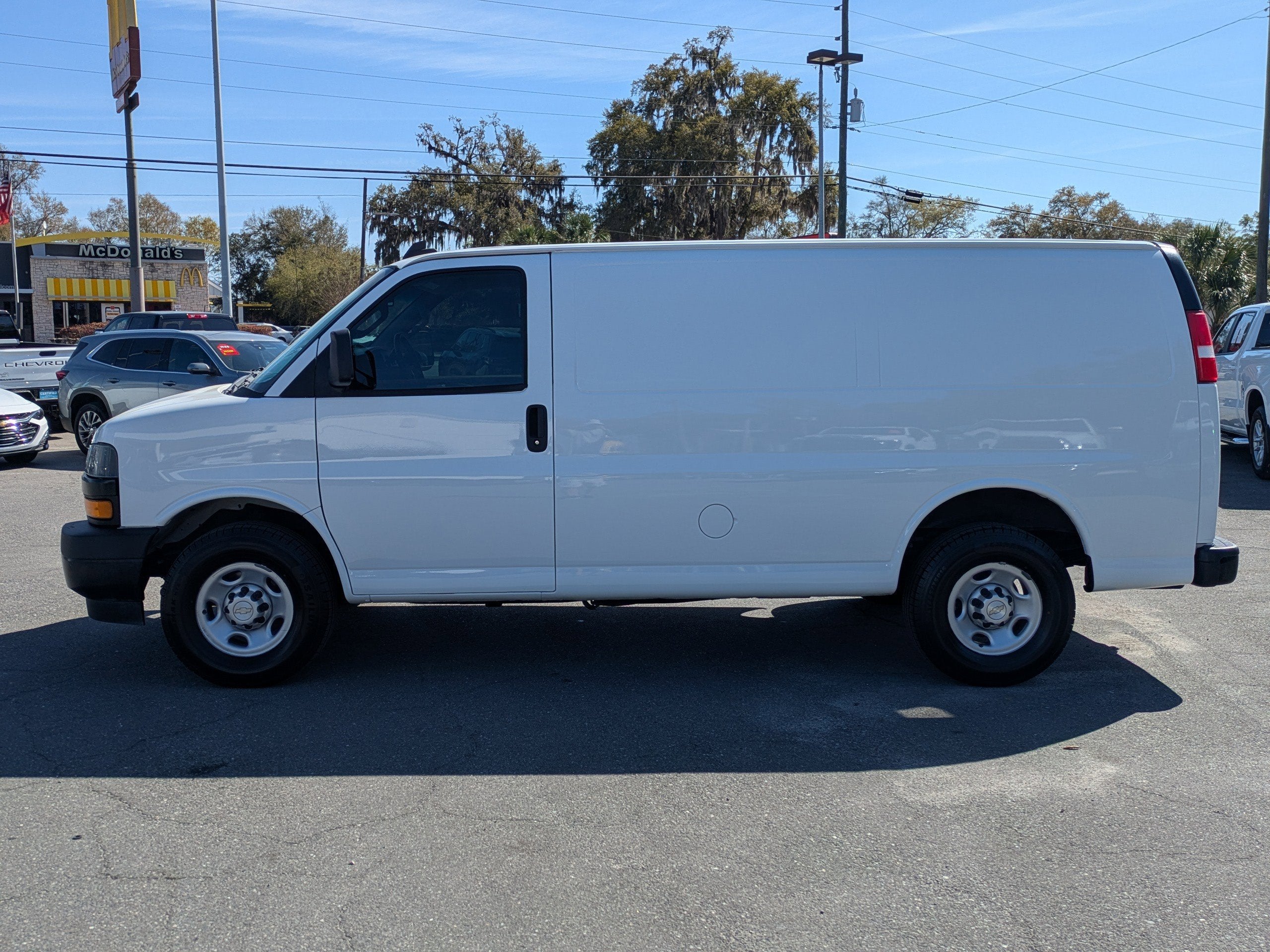 2021 Chevrolet Express Cargo 2500 93I