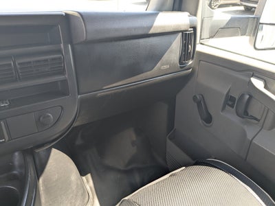 2016 GMC Savana Cutaway 3500 Base