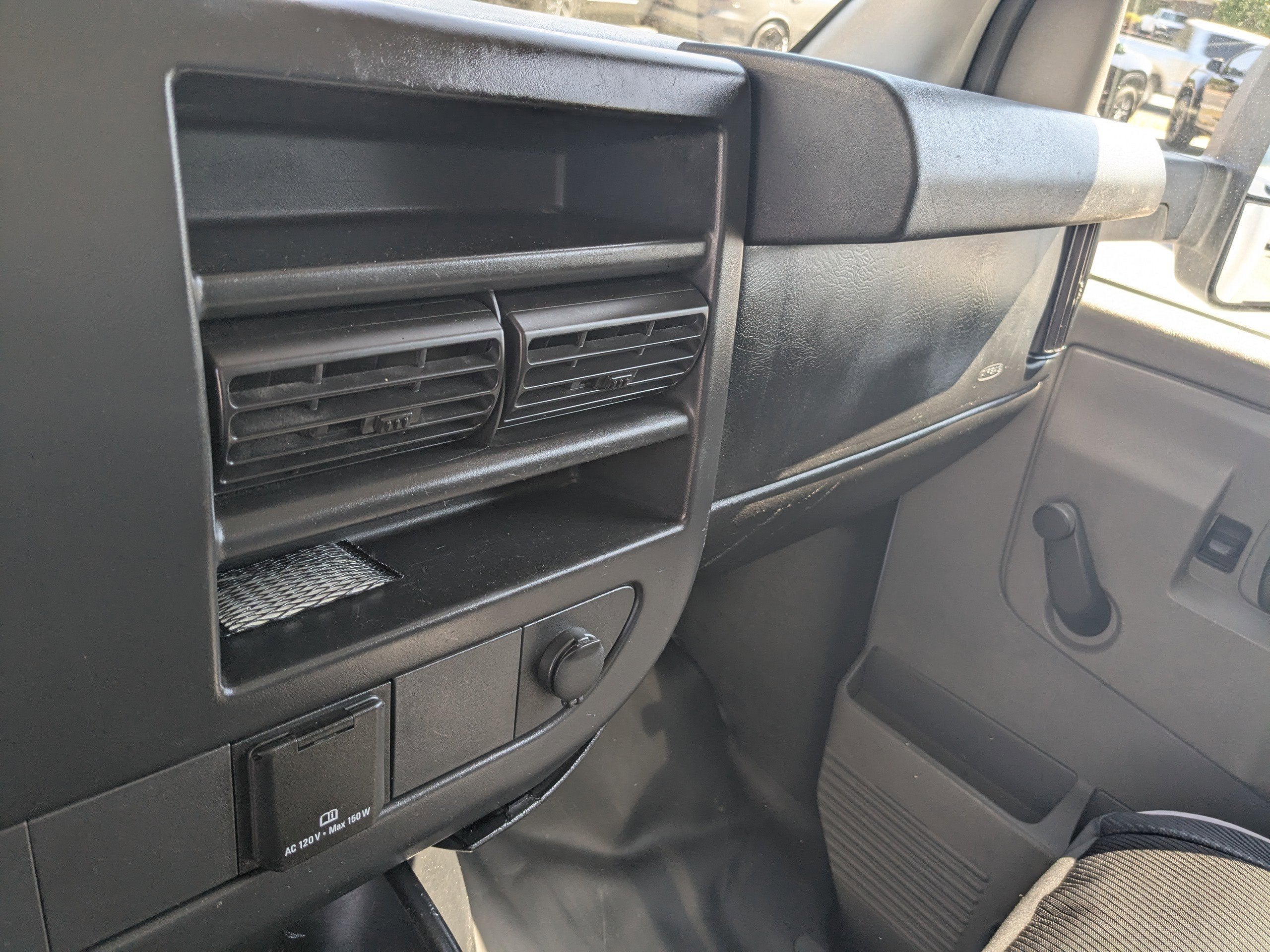 2016 GMC Savana Cutaway 3500 Base