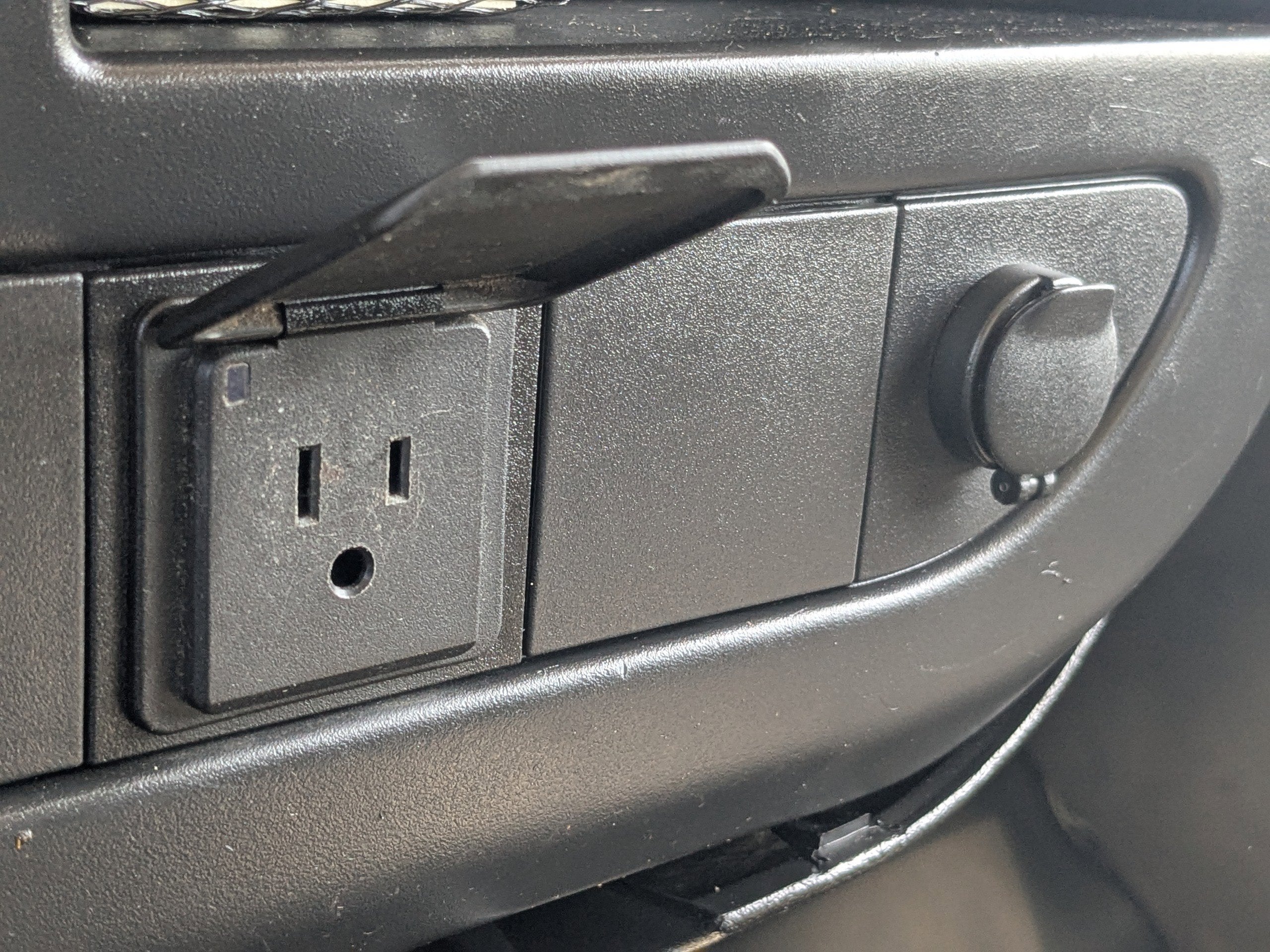 2016 GMC Savana Cutaway 3500 Base