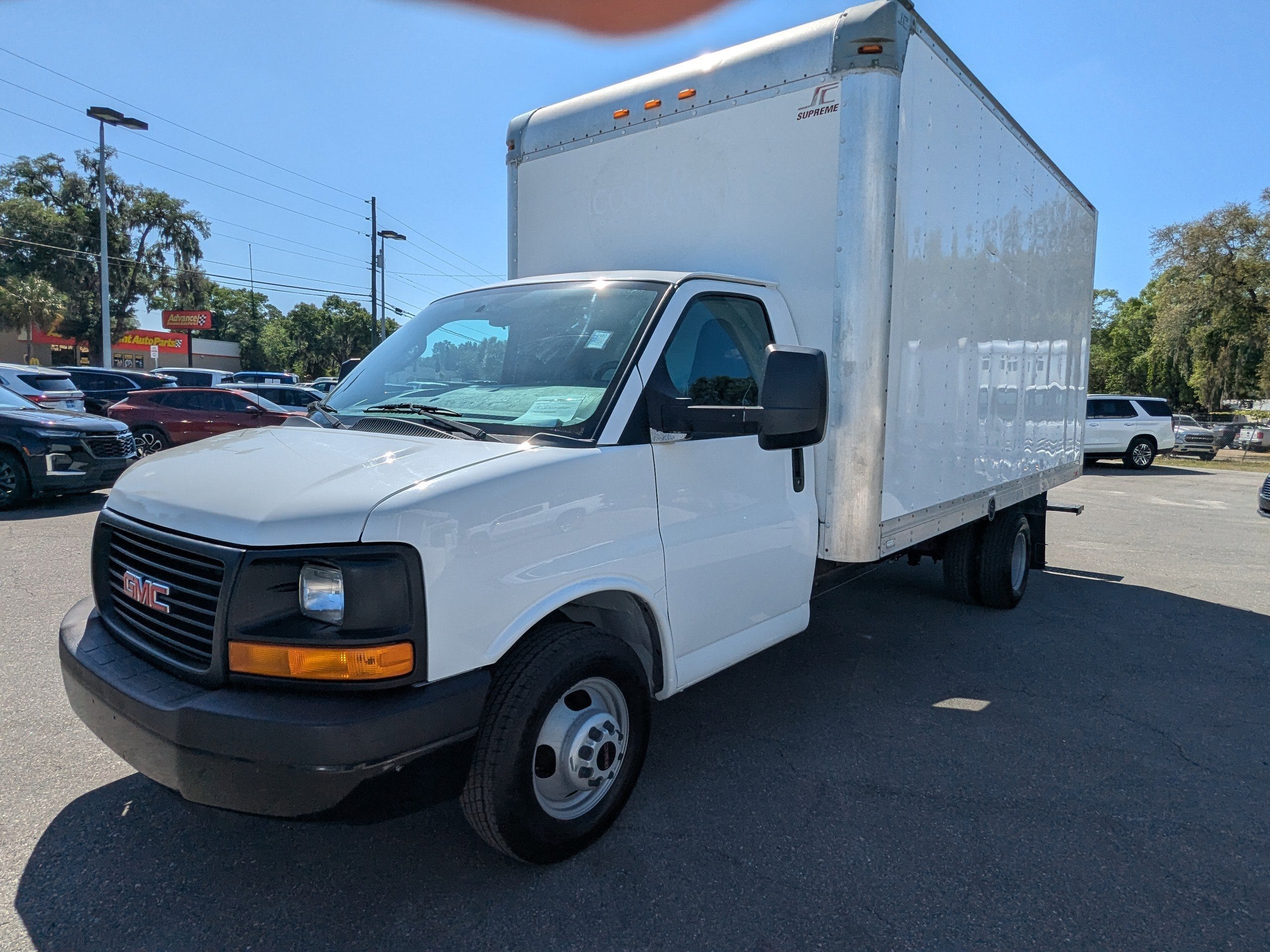 2016 GMC Savana Cutaway 3500 Base
