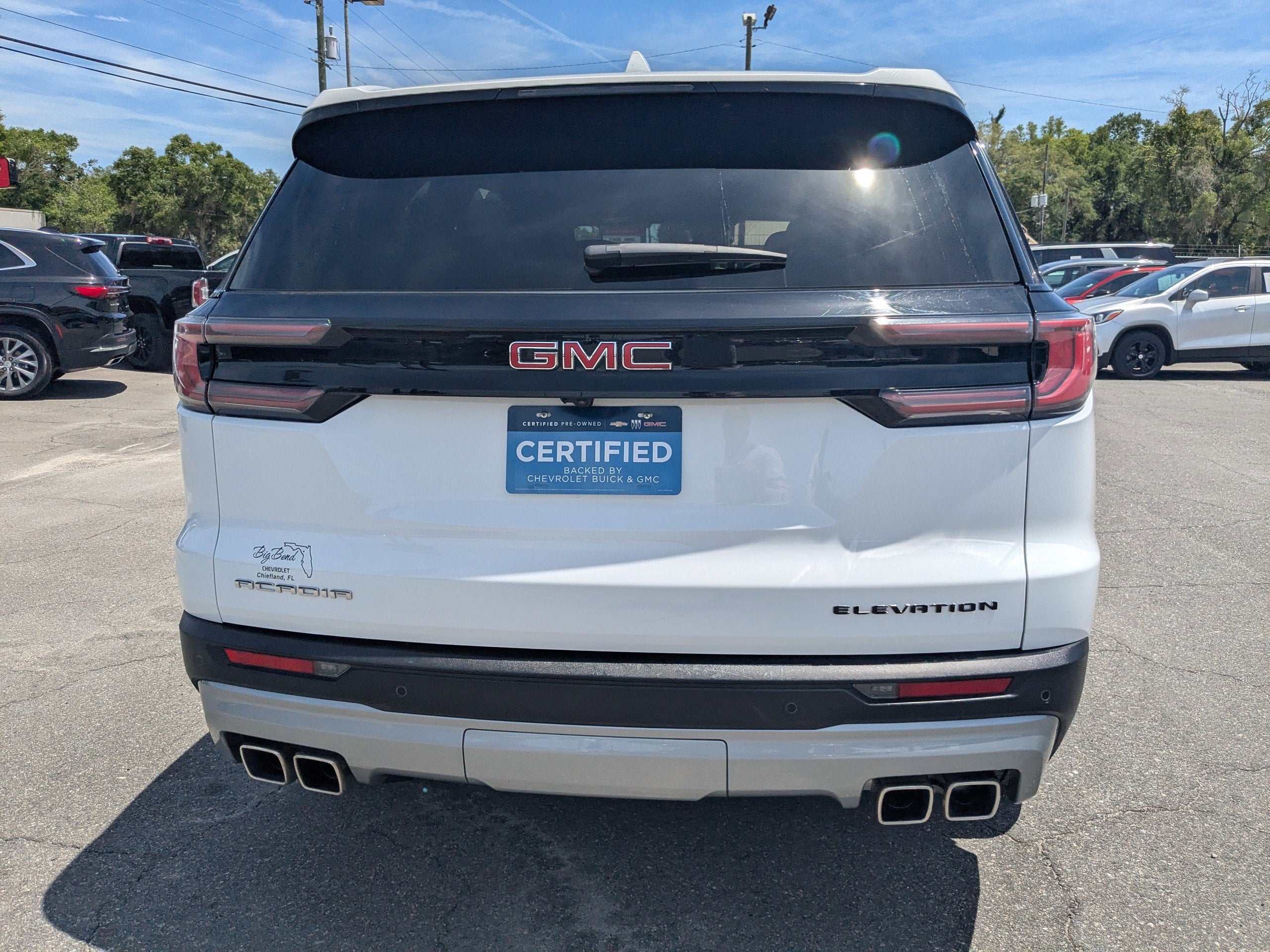 2025 GMC Acadia Elevation