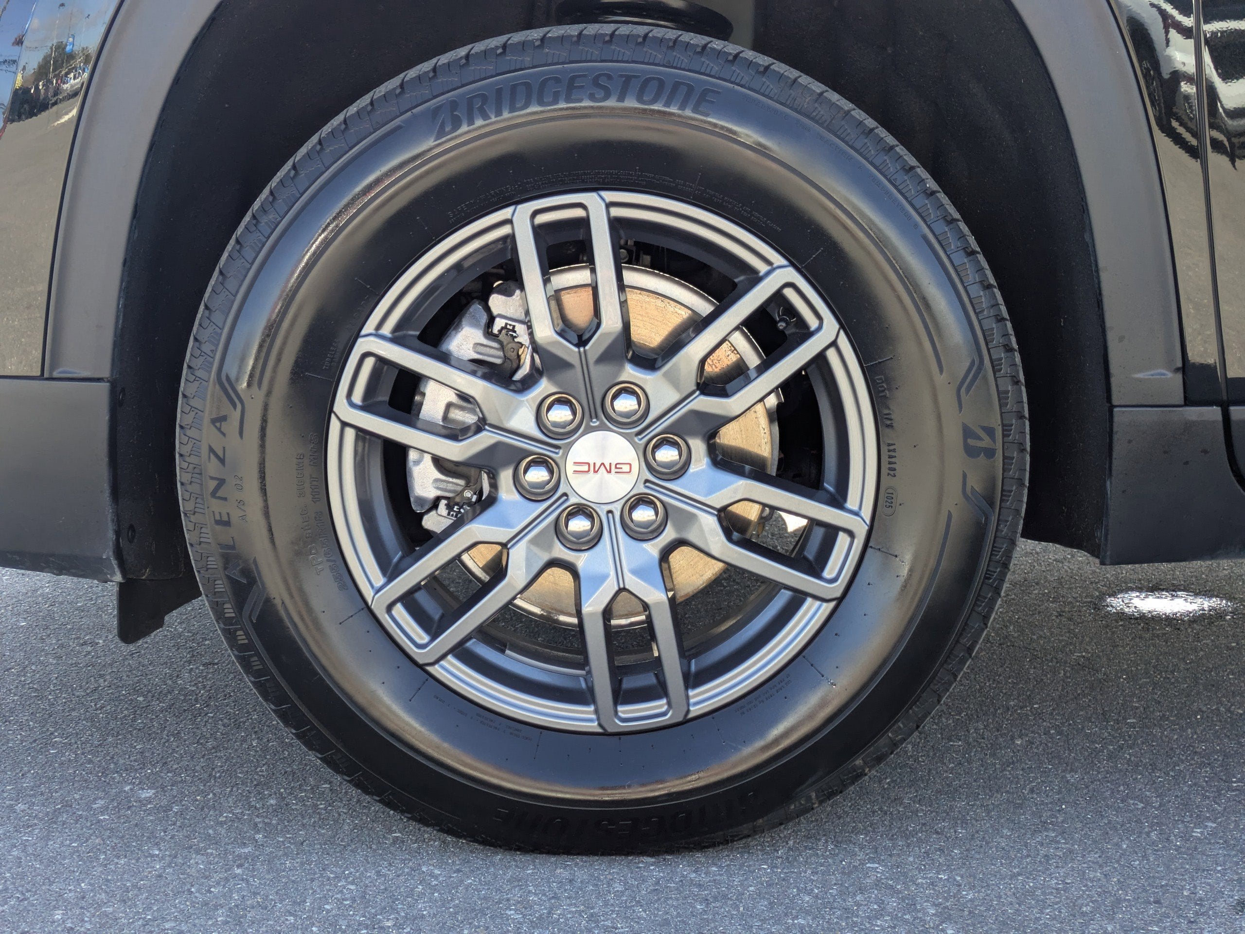 2025 GMC Acadia Elevation