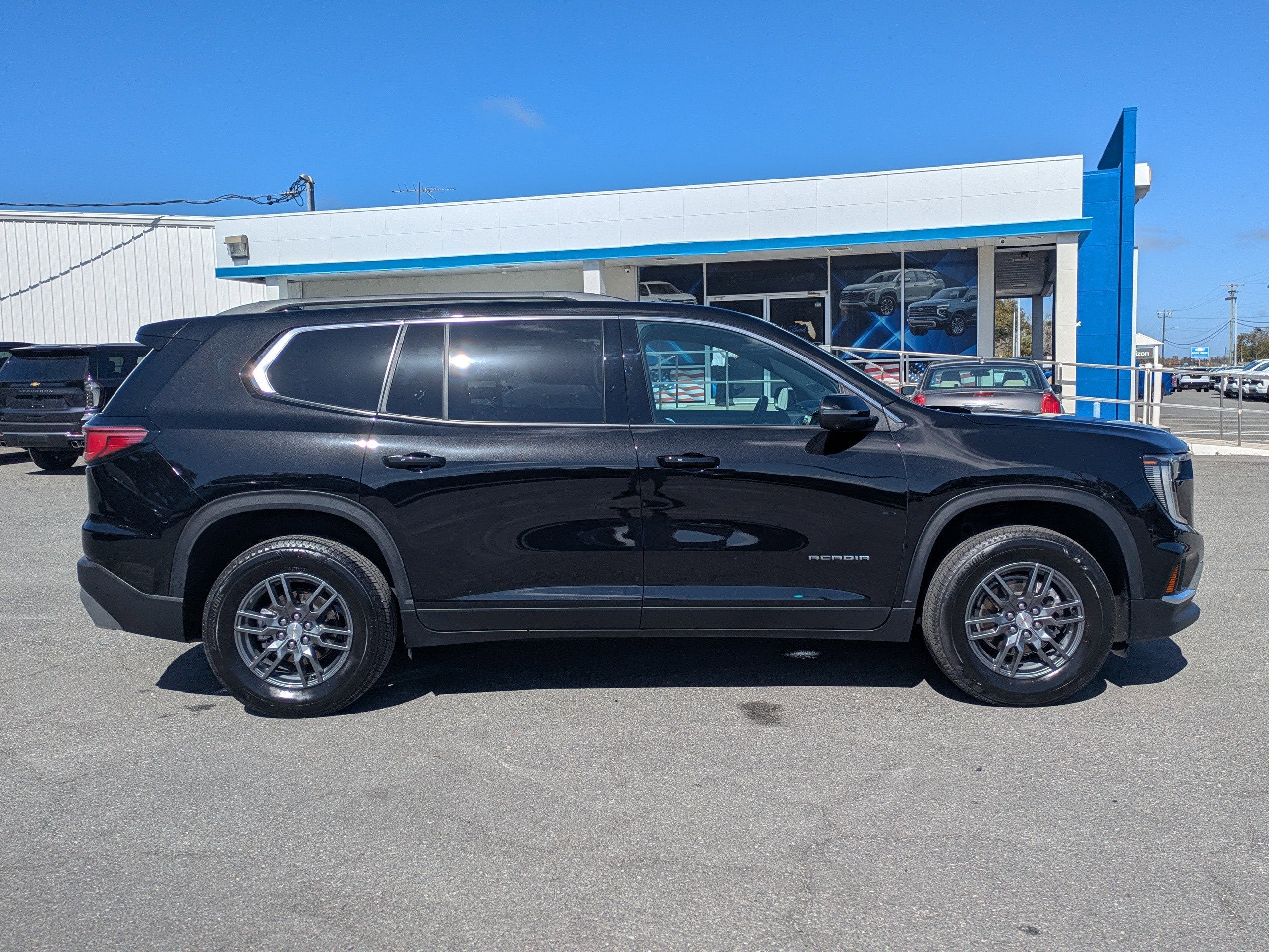 2025 GMC Acadia Elevation