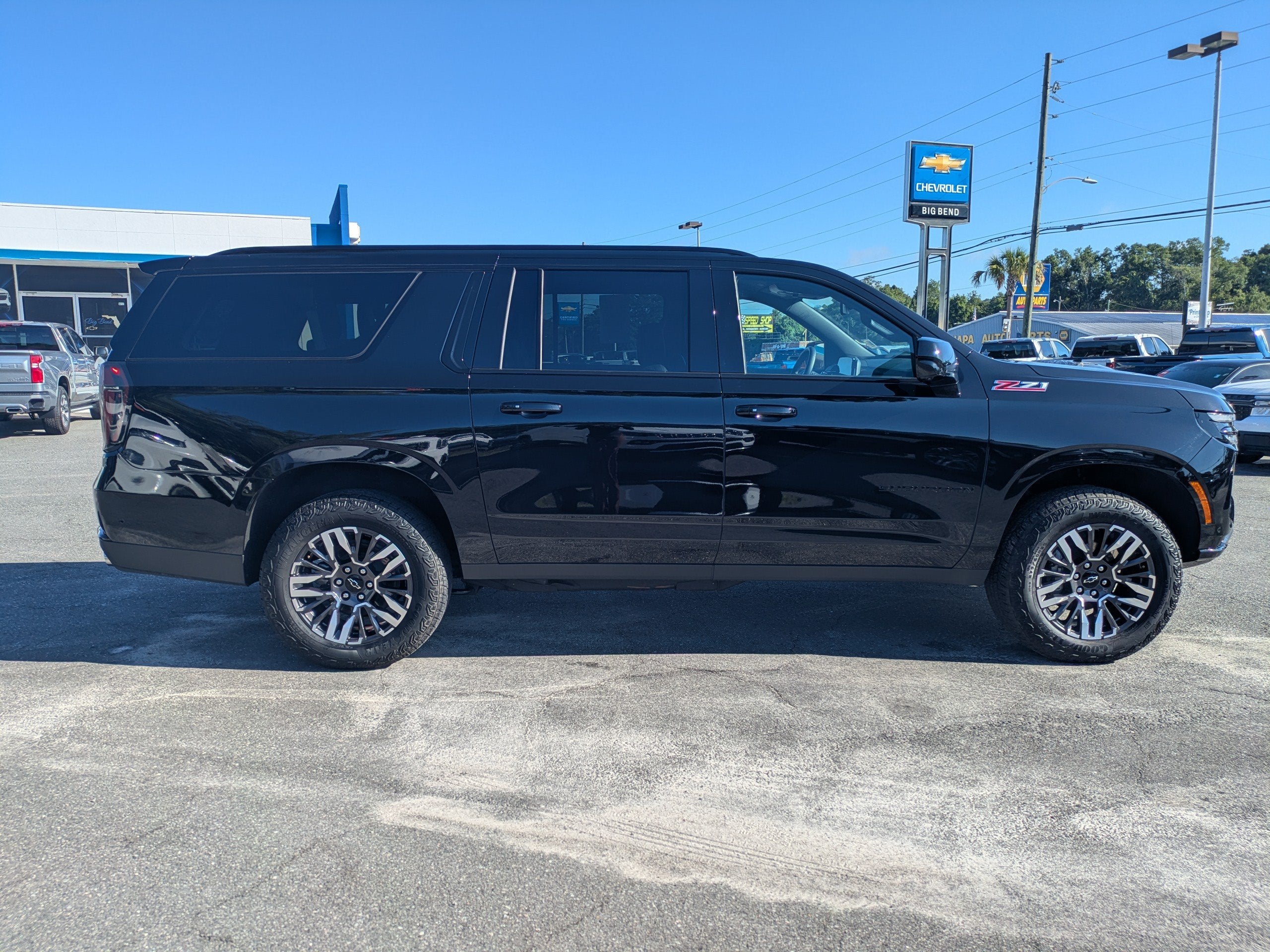 2025 Chevrolet Suburban Z71