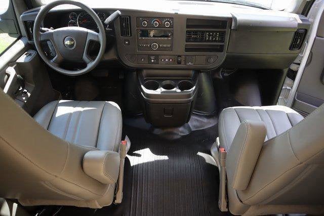 2025 Chevrolet Express Cutaway 3500 1WT