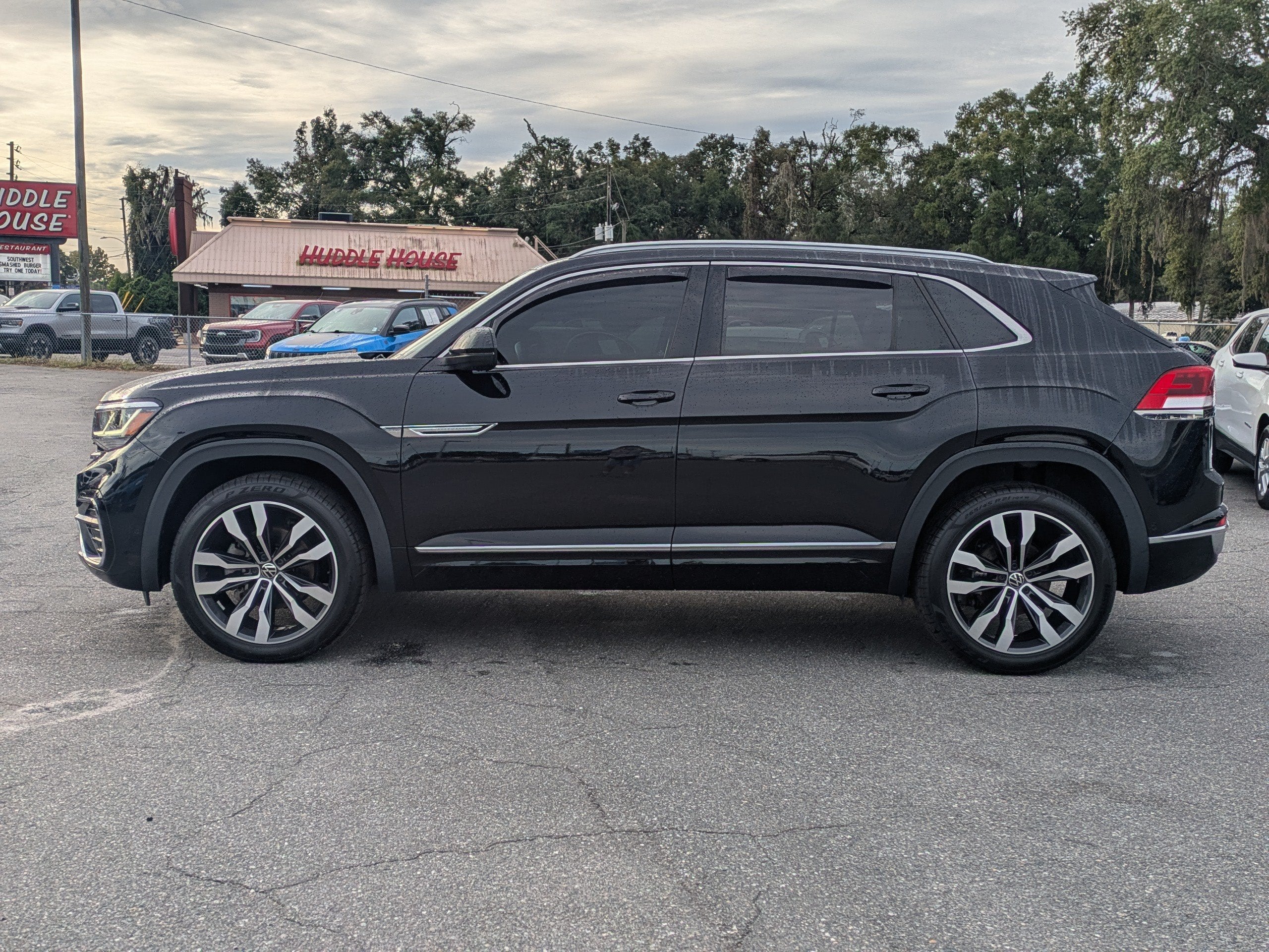 2020 Volkswagen Atlas Cross Sport 3.6L V6 SEL Premium R-Line