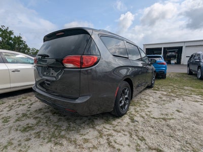 2020 Chrysler Pacifica Touring L Plus