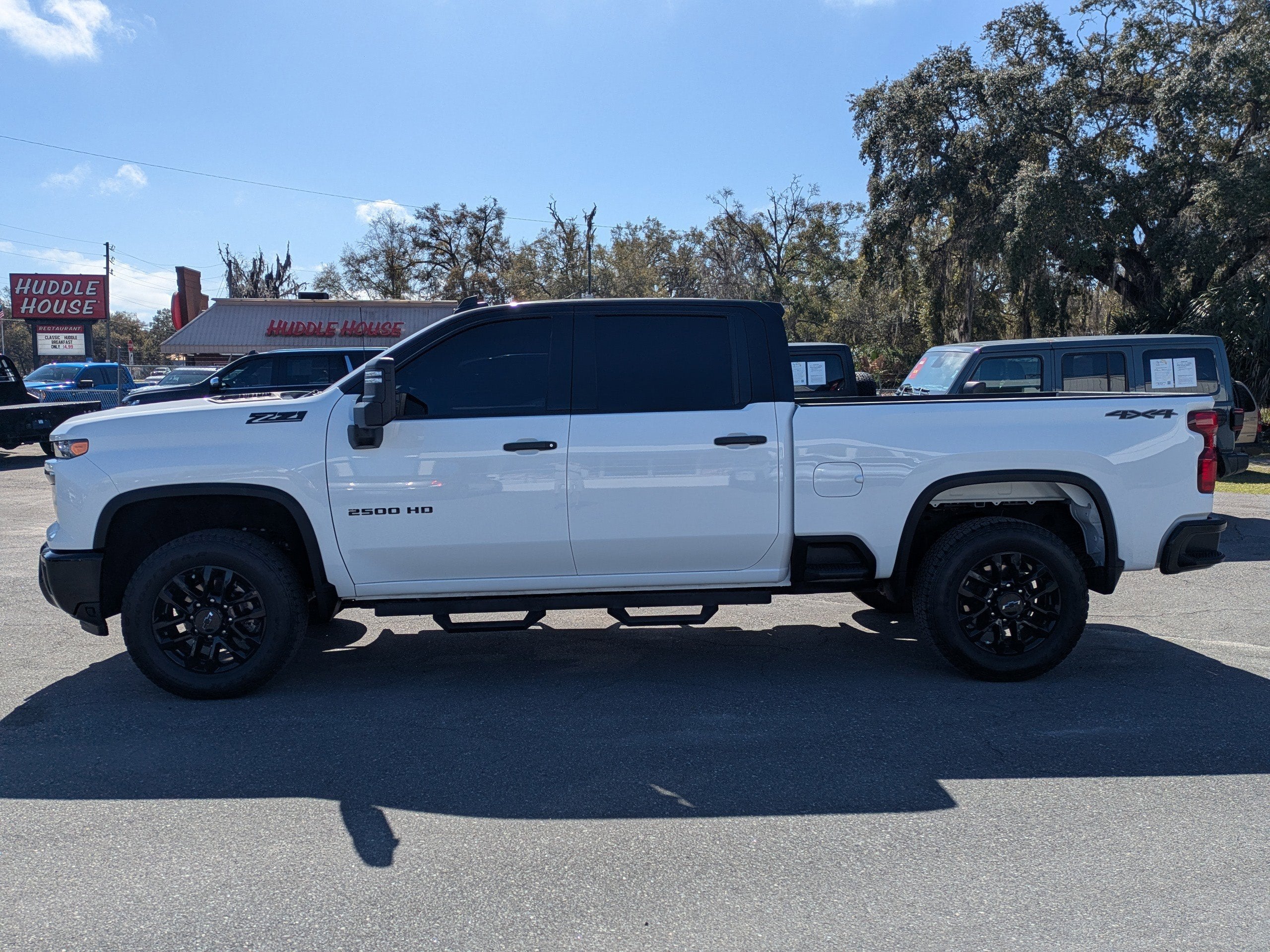 2025 Chevrolet Silverado 2500 HD Custom