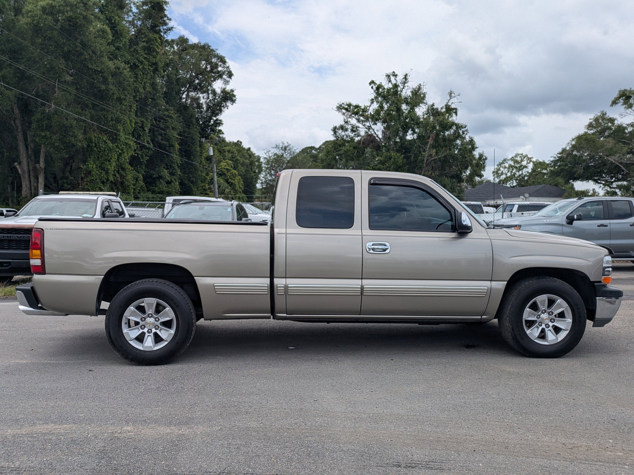 2002 Chevrolet Silverado 1500 LS