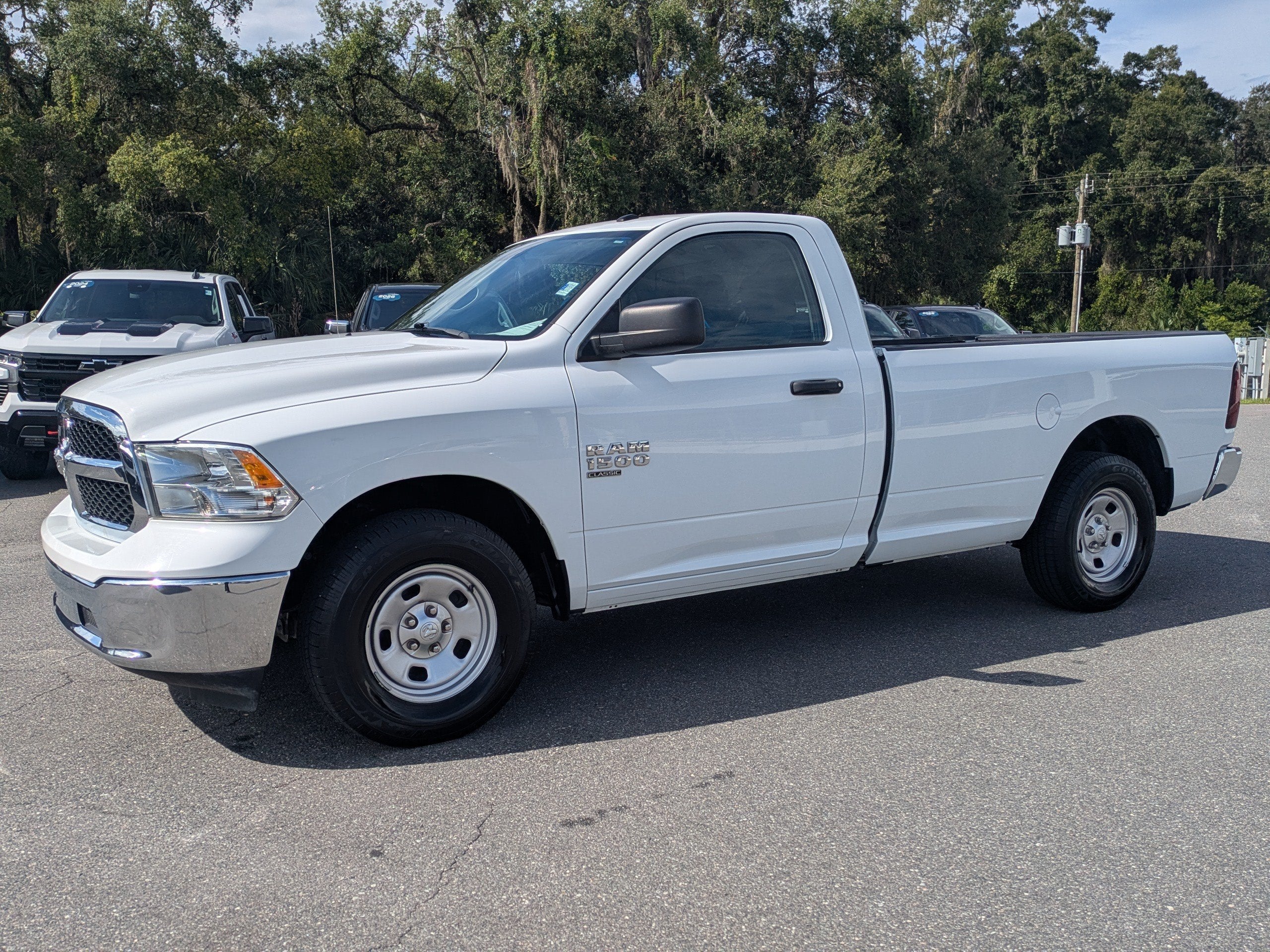 2023 RAM 1500 Classic Tradesman Regular Cab 4x2 8' Box