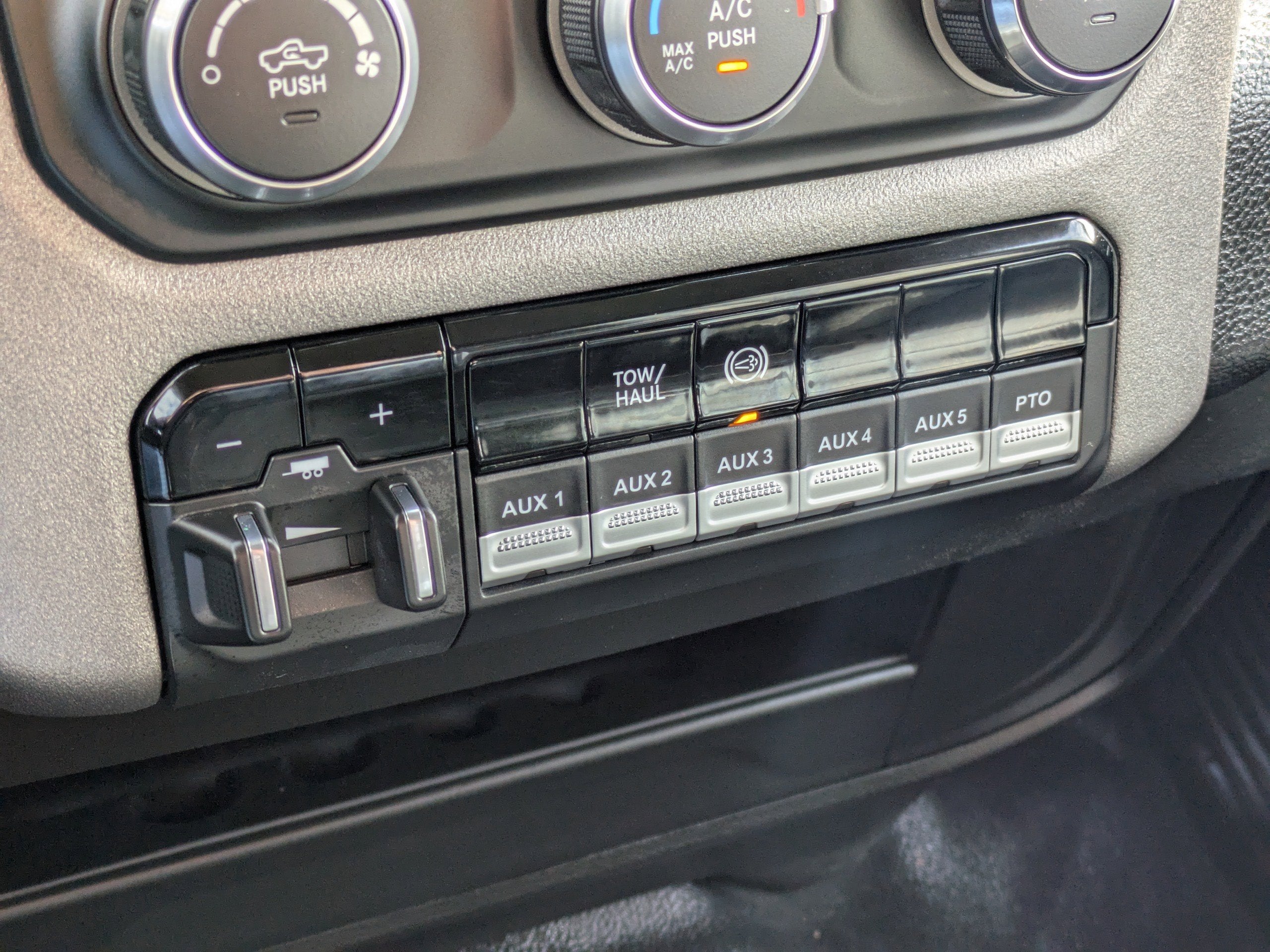 2019 RAM 3500 Chassis Cab Tradesman