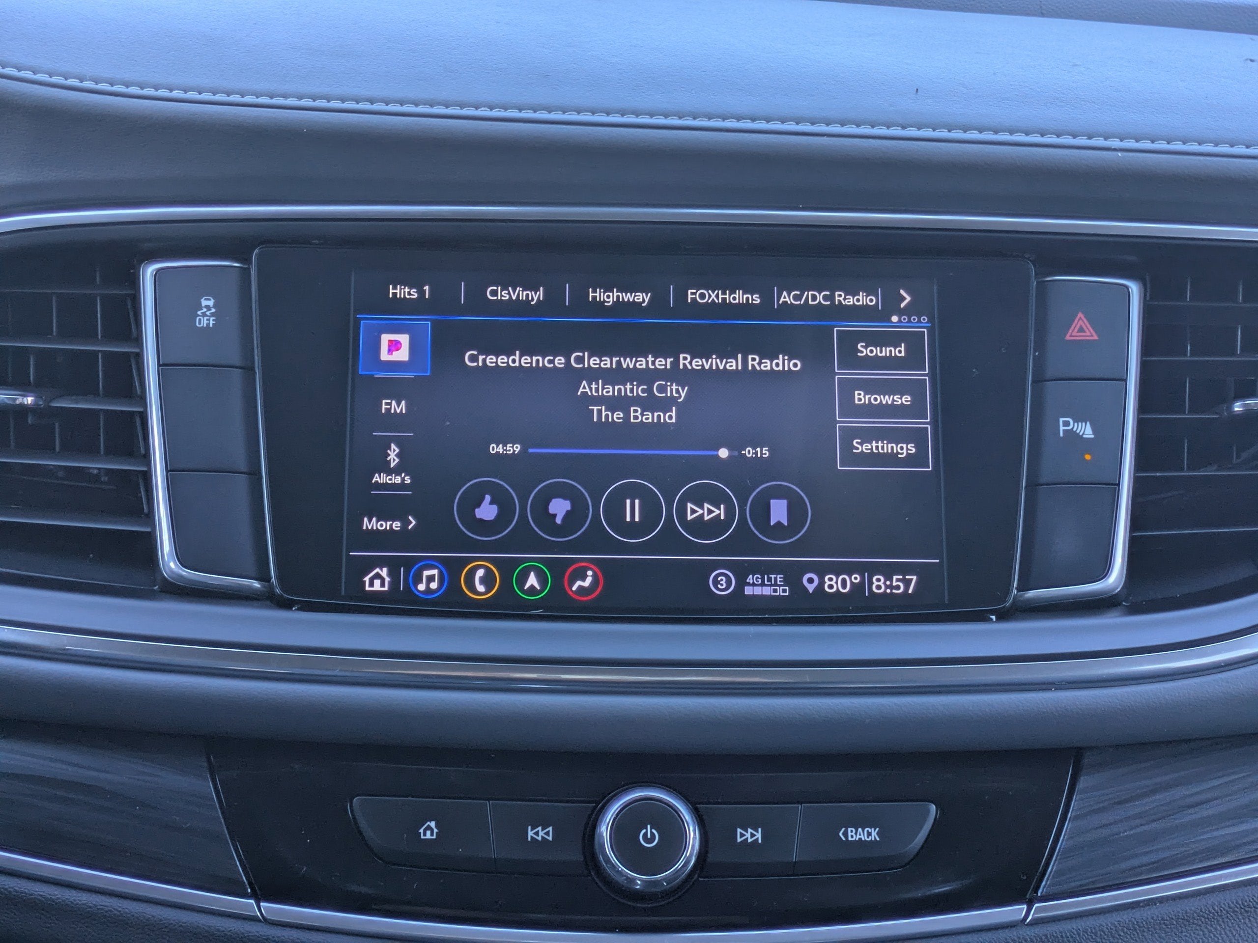 2021 Buick Enclave Essence