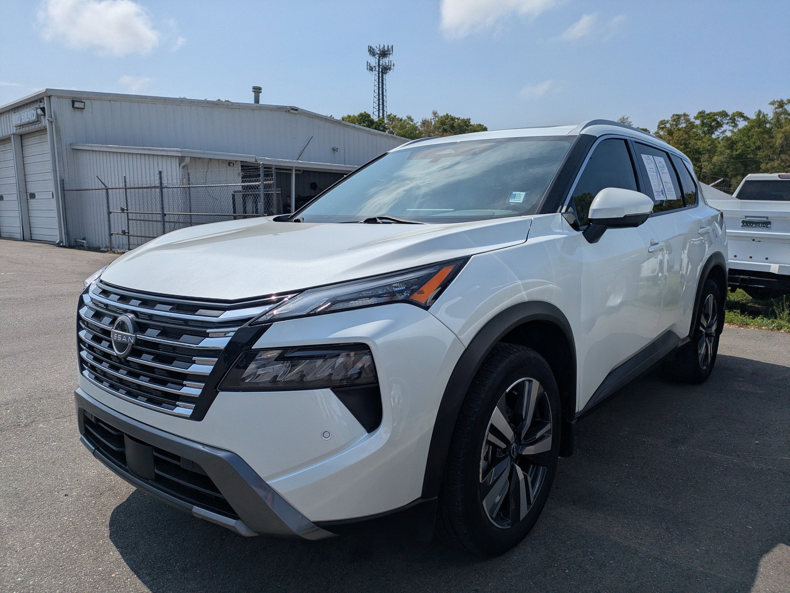 2024 Nissan Rogue SL