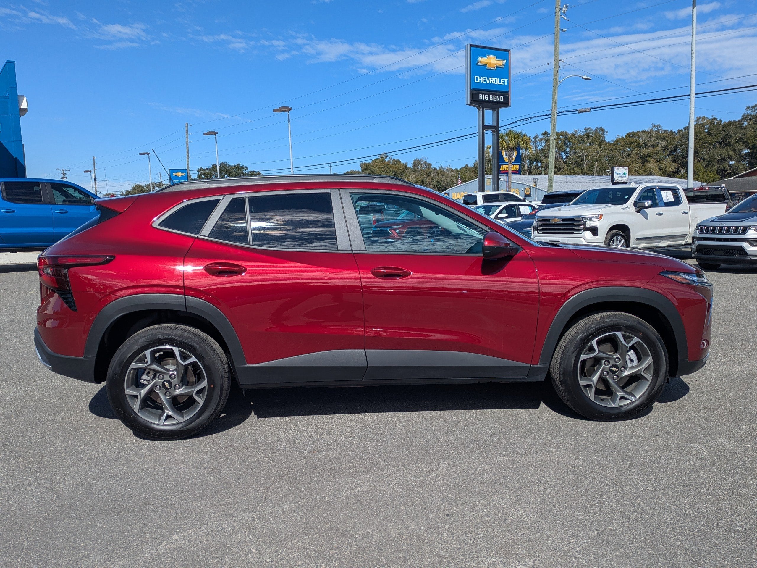 2025 Chevrolet Trax LT