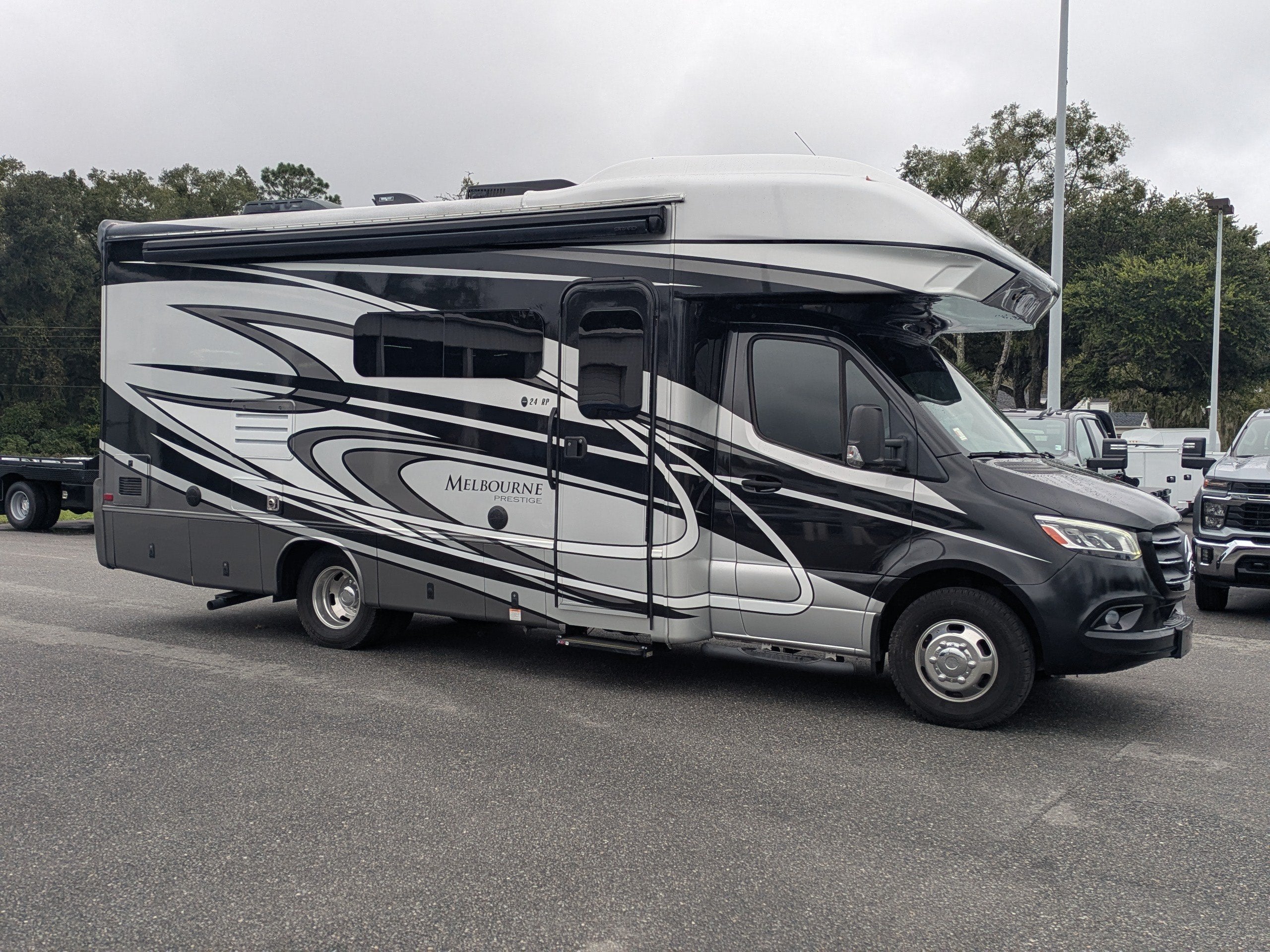 2020 Mercedes-Benz Sprinter Cab Chassis Base