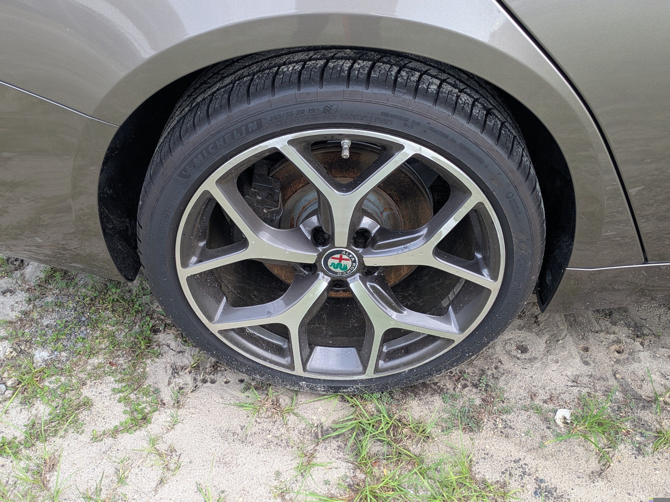 2019 Alfa Romeo Giulia Ti RWD